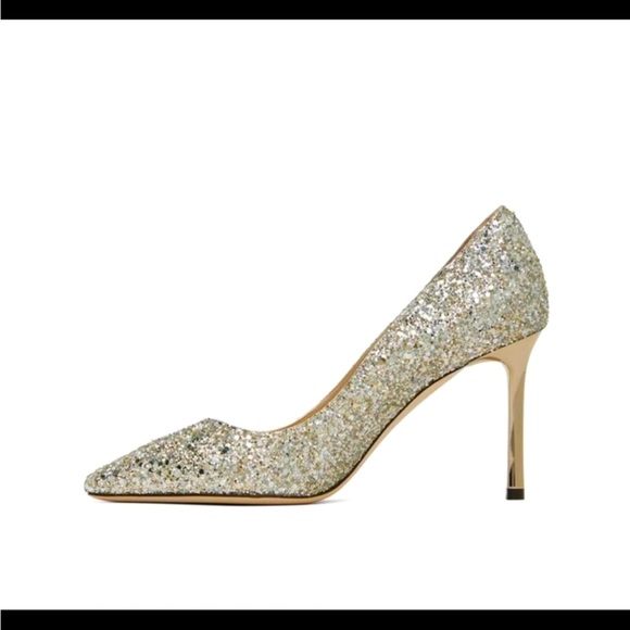 Jimmy Choo Shoes - Size - US 6.5
(Authentic)